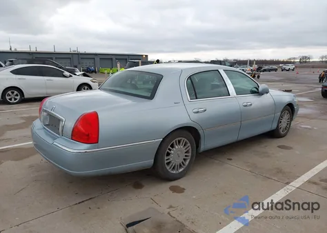 2006 Lincoln Town Car Designer Series из США, поврежденный, VIN 1LNHM83V56Y633192